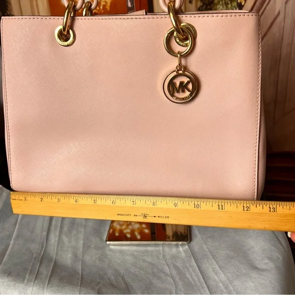 Michael Kors Cynthia Saffiano Leather Satchel, pastel Pink - Picture 6 of 16